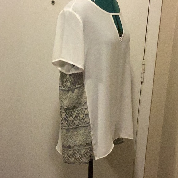 Womens lightweight Dress Blouse keyhole front open weave side panels cream - Picture 5 of 9